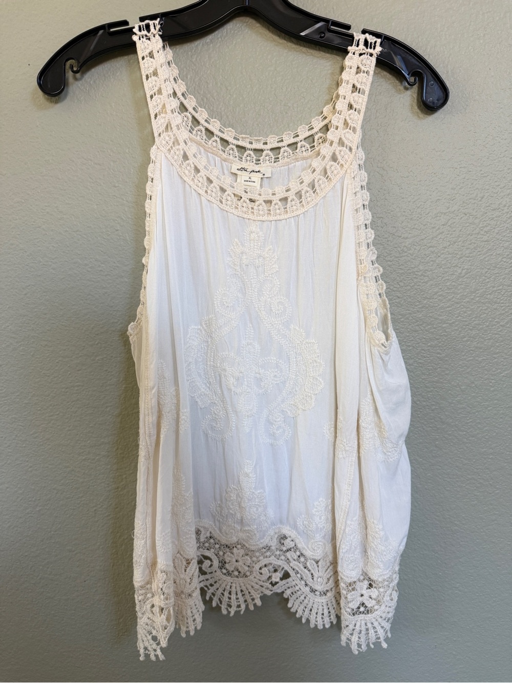 Ultra Pink Ivory Crochet-Trim Embroidered Tank Top